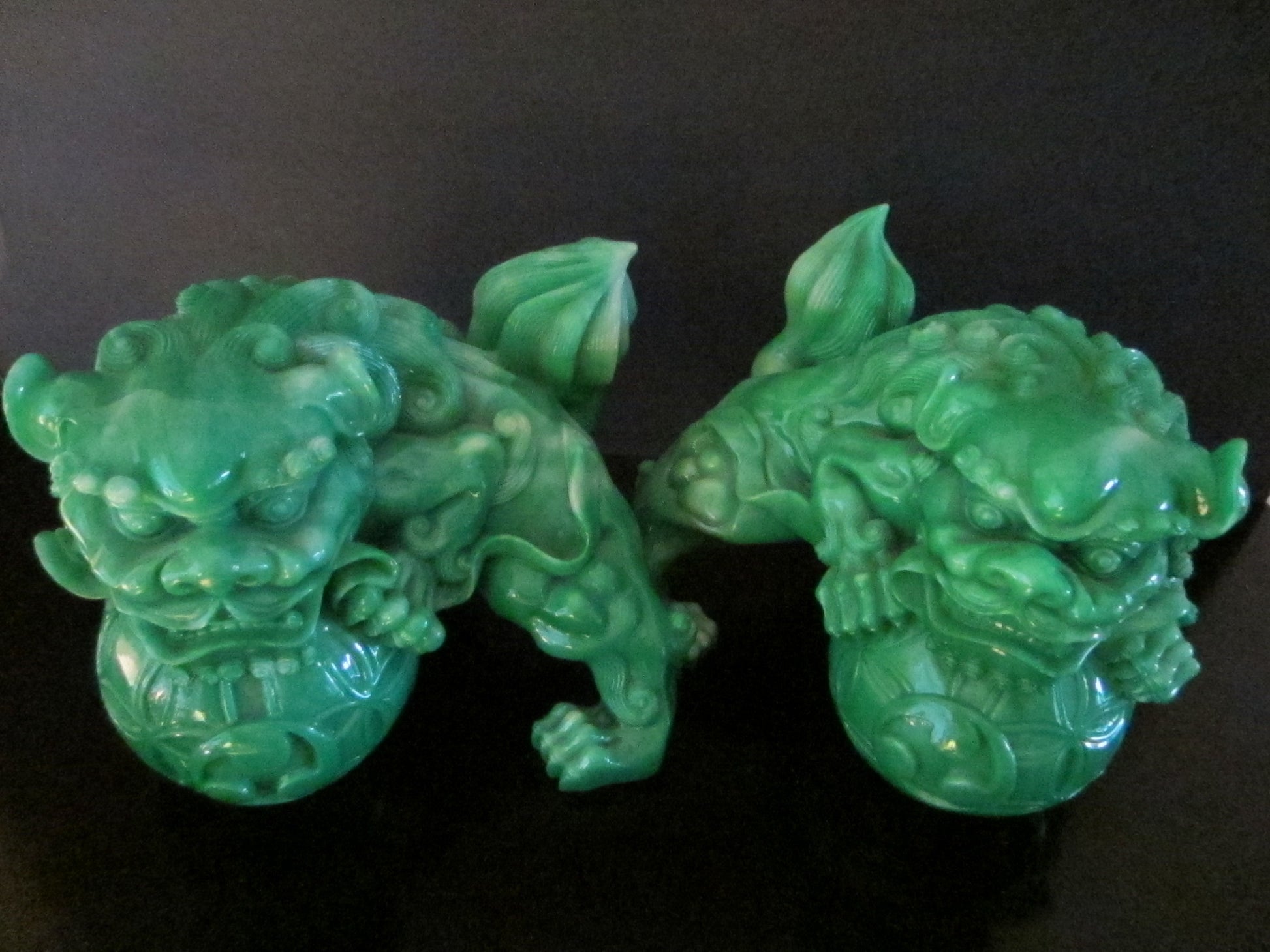 Emerald Green Resin Lion Mandarin Product Foo Dogs - Designer Unique Finds 