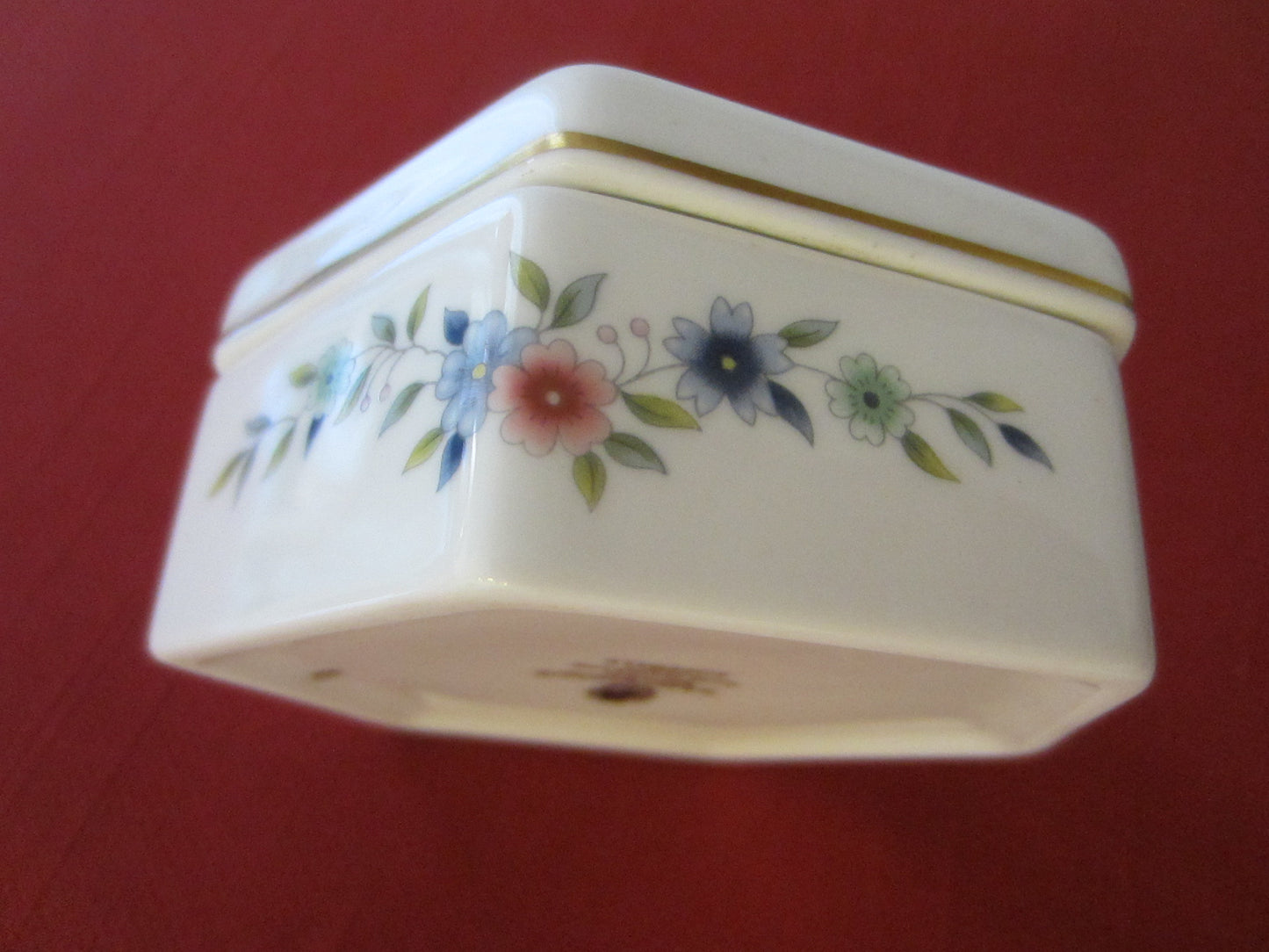 Wedgwood Bone China Hexagon Rosedale Floral Dresser Box - Designer Unique Finds 