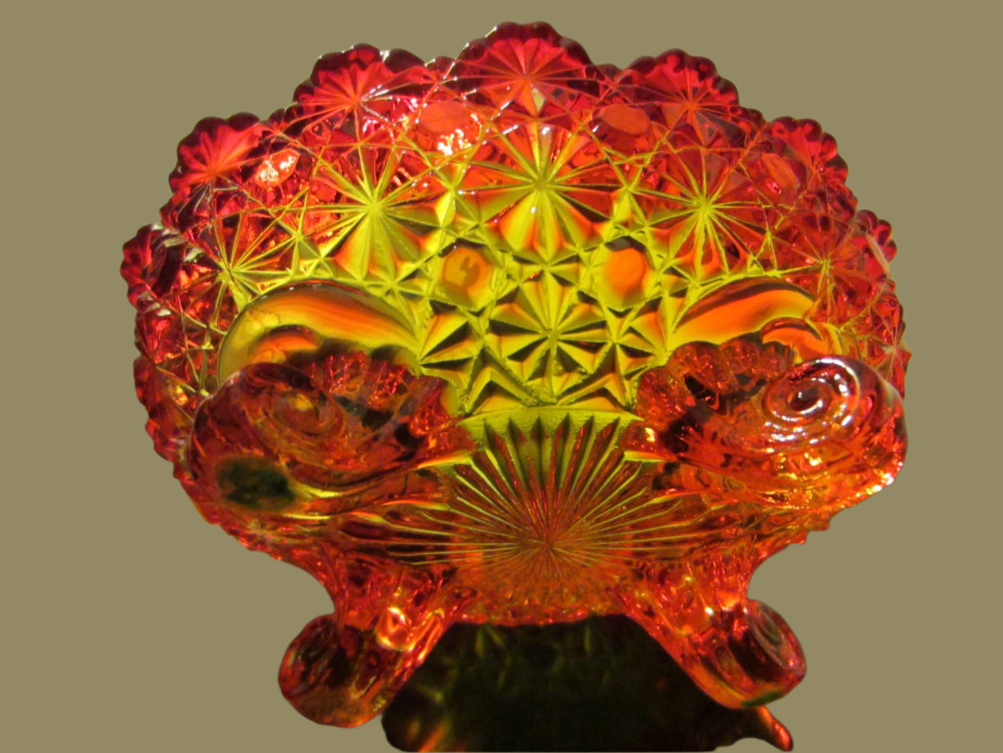 LE Smith Daisy Pedestal Amberina Orange Glass Bowl