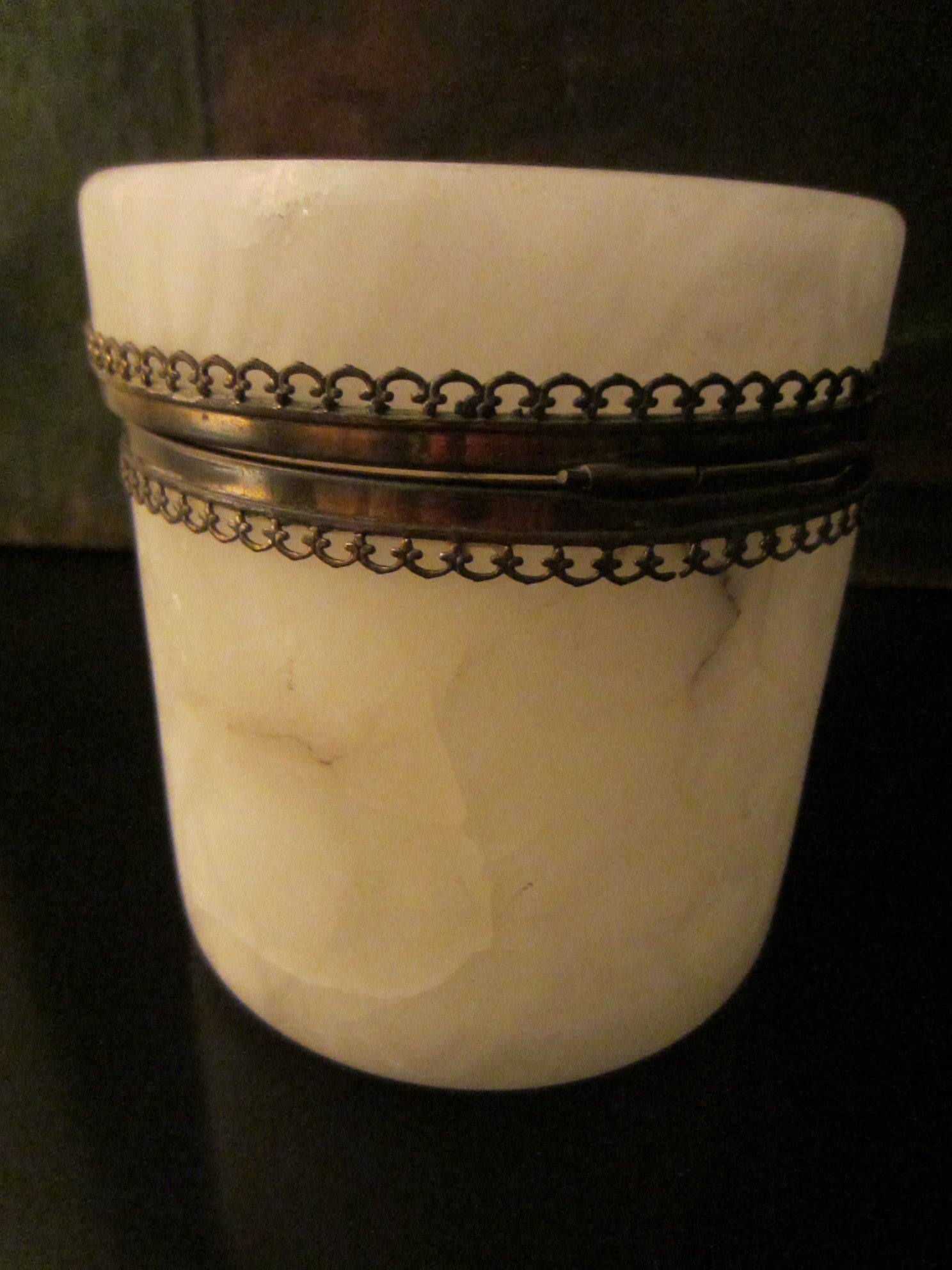 Italian Alabaster Hinged Filigree Border Cylinder Box - Designer Unique Finds 
 - 3