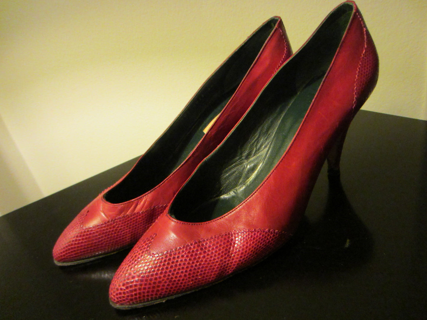 Gucci Made In Italy Red Vintage Shoes