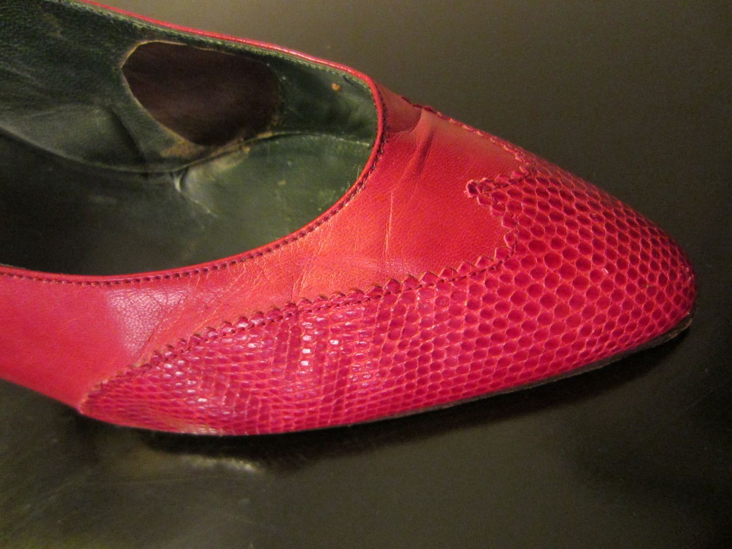 Gucci Vintage Red Leather Shoes Crocodile Accent Made in Italy - Designer Unique Finds 